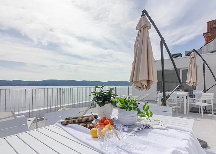 Blue Ocean Deluxe Apartment *